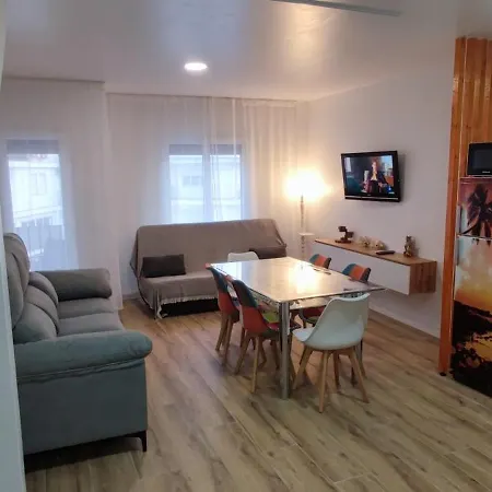 Calle Carril De La Fuente * كونيل ذي لا فرونتيرا